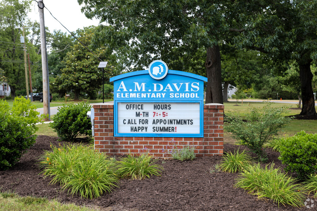 A.M. Davis Elementary school in Richmond.