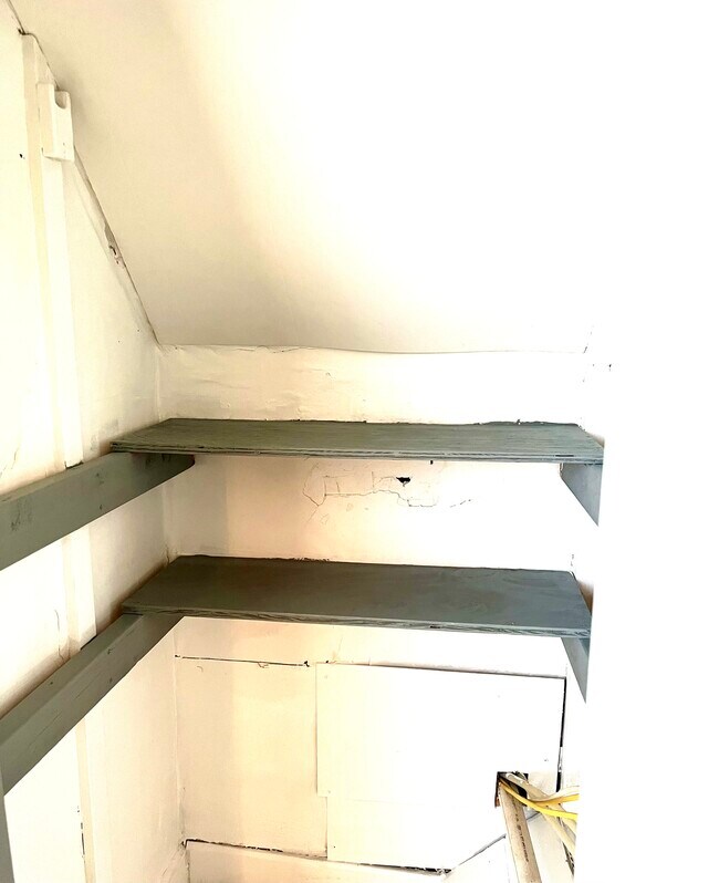 220 W Pierce St unit 2, Macomb, IL 61455 - photo 3