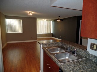 2881 N Oakland Forest Dr Unit 110, Oakland Park, FL 33309