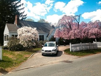 32 Clifford St, Wellesley, MA 02482