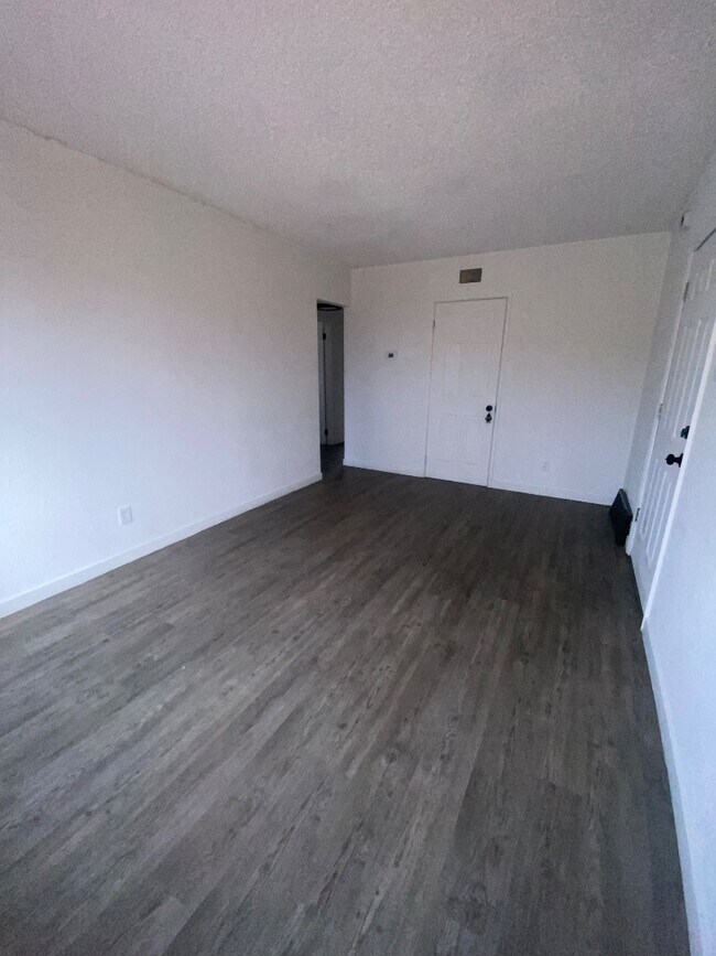 813-815 Courtois St unit C, St. Louis, MO 63111 - photo 4