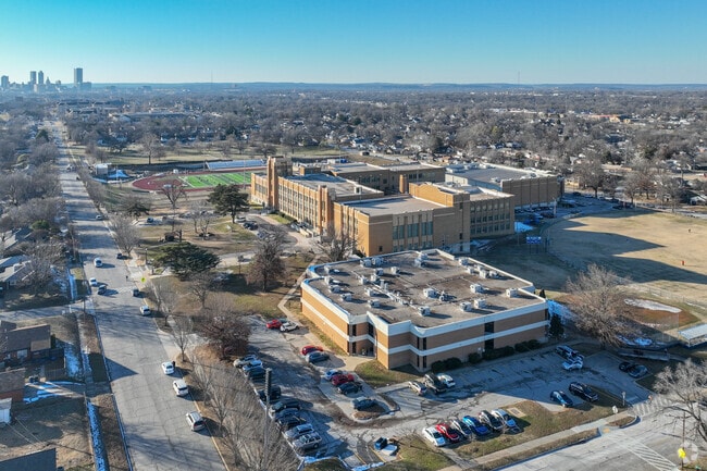 Will Rogers College Junior High School shares a campus with the high school near 4th and Yale.