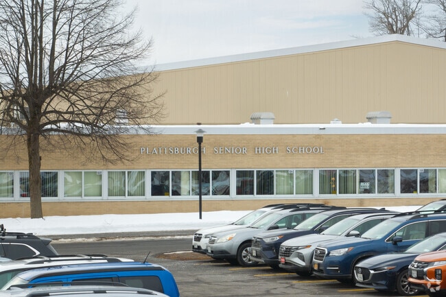Plattsburgh High School has a 10 to 1 teacher student ratio.