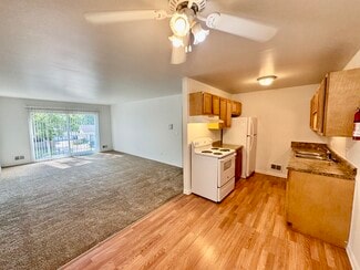 2756 Golfside Dr, Ann Arbor, MI 48108