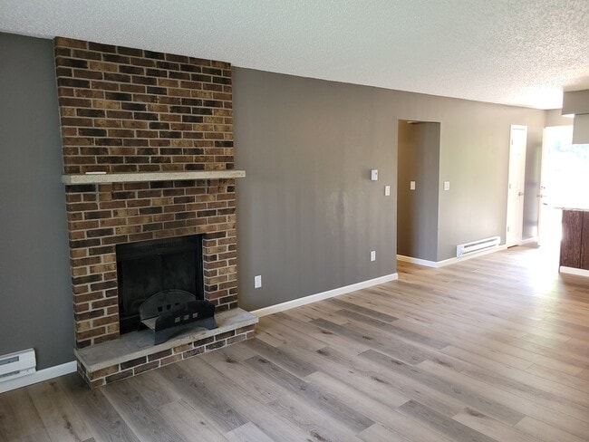 1001 10th Ave N unit 8, Onalaska, WI 54650 - photo 4