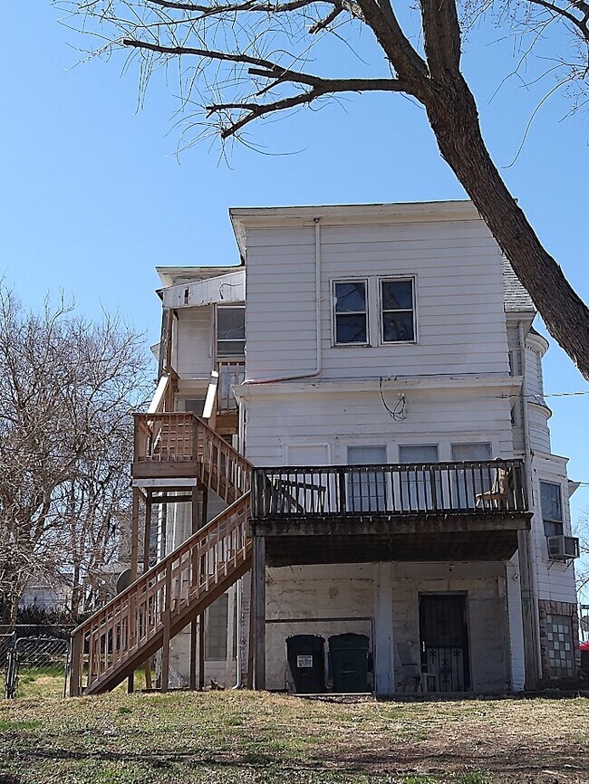2202 Mulberry St unit 2204 Mulberry St, Saint Joseph, MO 64501 - photo 5
