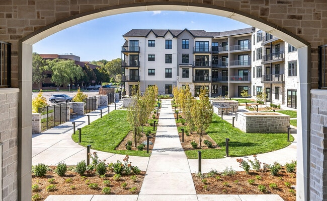 The Fieldston of Fairway, Fairway, KS 66205 - photo 3