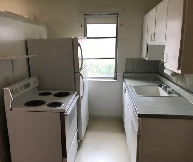 512 Olden Ave unit 2, Arlington Heights, OH 45215 - photo 7