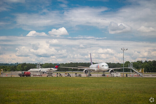 Brainerd Hills is just across from the Chattanooga Metropolitan Airport.