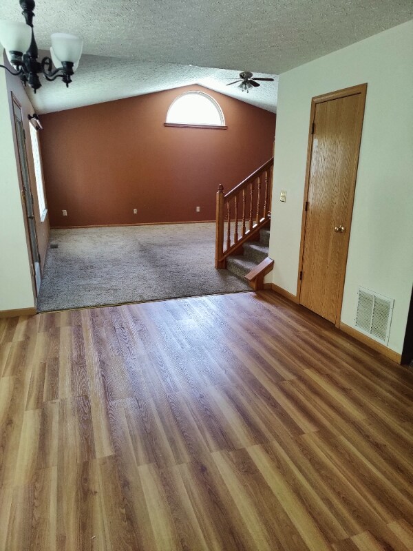 3157 Hines Rd, Columbus, OH 43230 - photo 5