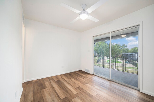 Royal Court Apartments, Overland Park, KS 66212 - photo 6