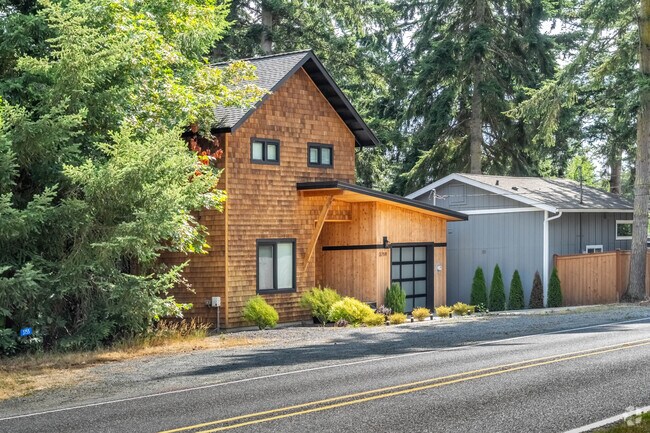 Modern farm style homes along are found throughout Langley.