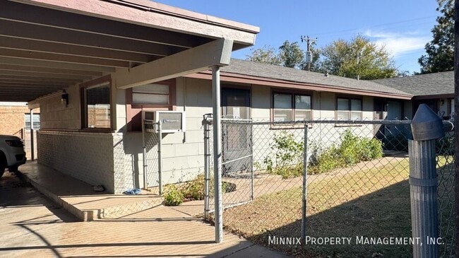 3217 35th St unit B, Lubbock, TX 79413 - photo 4