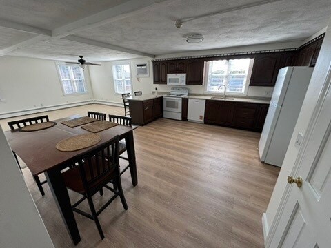 Kitchen/Dining