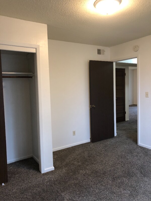 2009 NW Hickory Ln, Ankeny, IA 50023 - photo 4