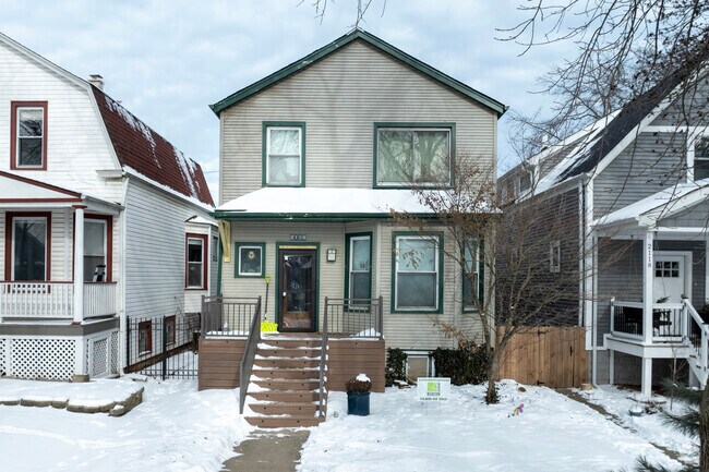Bowmanville has a collection of modern builds with front porches available to Chicago.