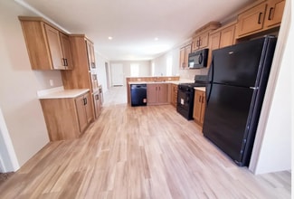 9270 Windjammer Dr, Fair Haven, MI 48023