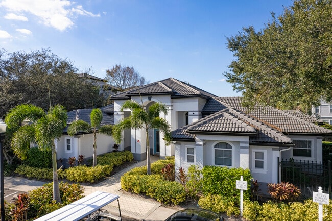 5501 Legacy Crescent Pl Riverview, FL 33578-3833