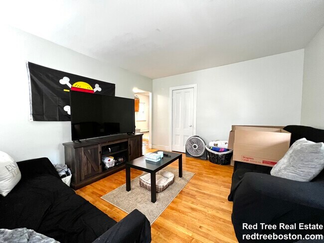 479 High St unit 2, Dedham, MA 02026 - photo 3