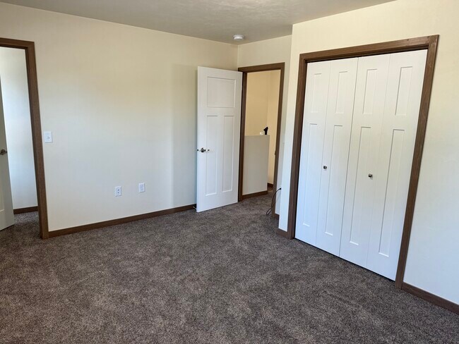 1058 Egg Harbor Rd, Sturgeon Bay, WI 54235 - photo 6