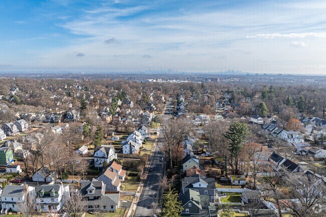 The proximity to Manhattan makes Montclair South End very desirable for commuters