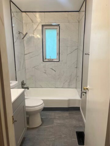 7901 Camargo Rd unit 2, Cincinnati, OH 45243 - photo 2