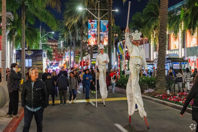 The Rodeo Drive Holiday Lighting Celebration is a staple in Beverly hills every November.