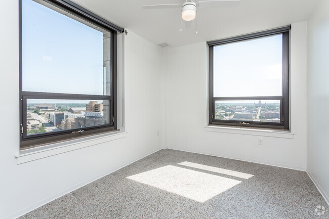 Bootlegger - Master Bedroom