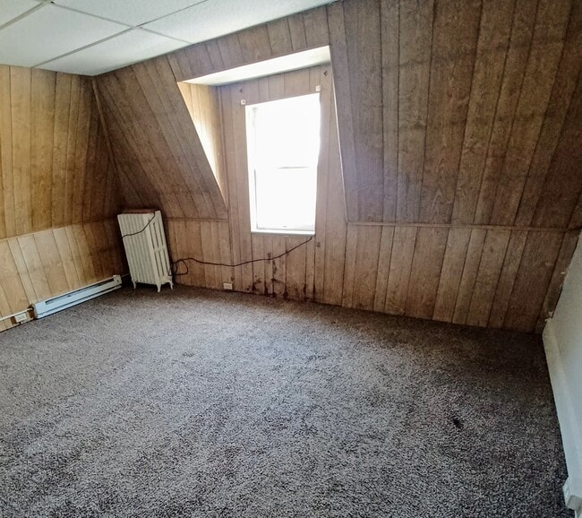 Bed #1, 12 x 15. W closet