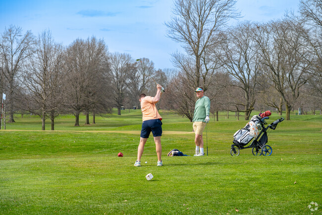 Brookside Park golfers are a short drive to the Shoaff Park par 3 course.