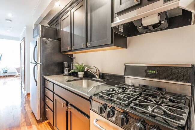 209 W 20th St unit ID1013659P, New York, NY 10011 - photo 3