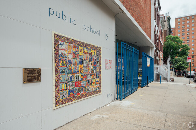 PS 15 Roberto Clemente has a student body of approximately 200.