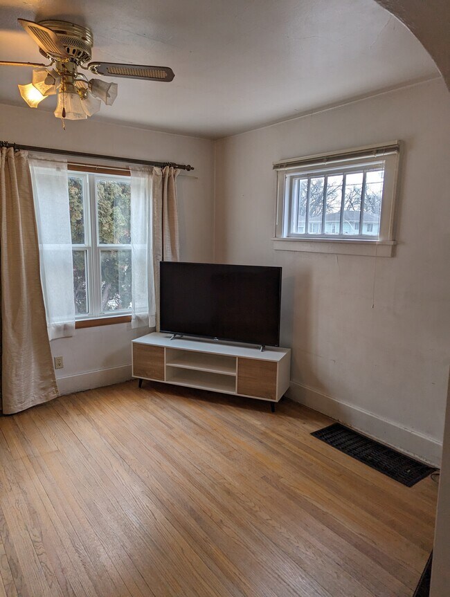 205 16th St S unit 207, Fargo, ND 58103 - photo 2