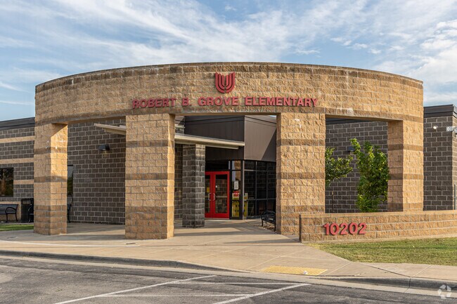 Grove Elementary is part of the Union School district and serves grades pre-k through fifth.