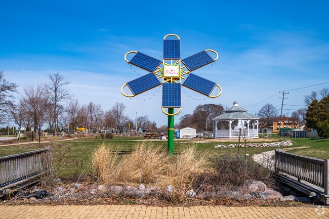 Tippecanoe's Neighborhood Garden Solar Flower