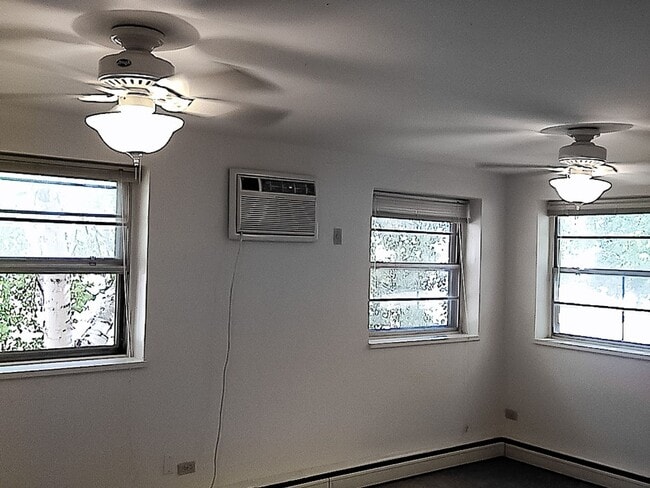 Clark Street Apartments by Royse + Brinkmeyer, Champaign, IL 61820 - photo 6