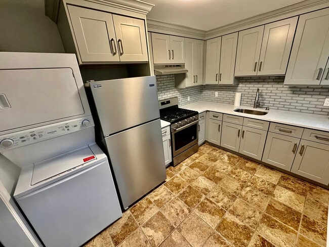 29 Lee Ct, New Rochelle, NY 10805 - photo 3