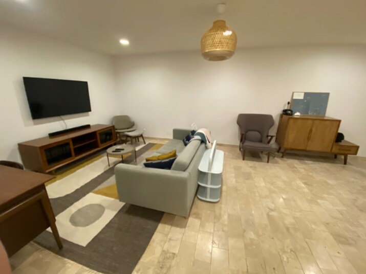 5651 N Sumner Way unit 209, Culver City, CA 90230 - photo 1