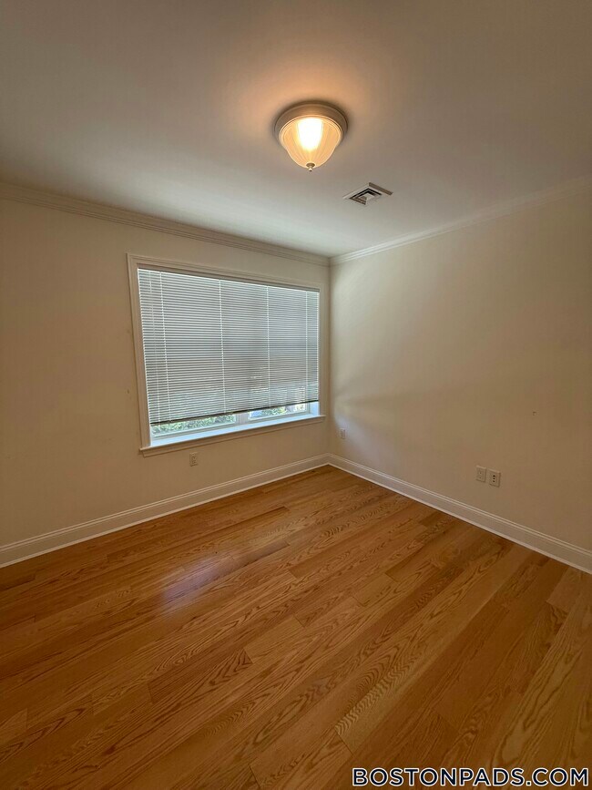 104 Ellery Ct unit 104, Chestnut Hill, MA 02467 - photo 7