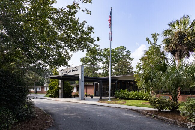 Heard Elementary School is a public school located in Savannah, GA.