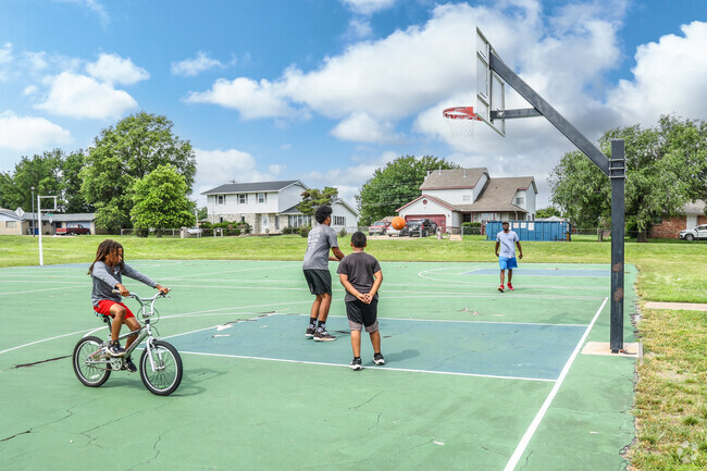 Chamberlain Park is a great place to ride a bike or meet for game in Hawthorne.
