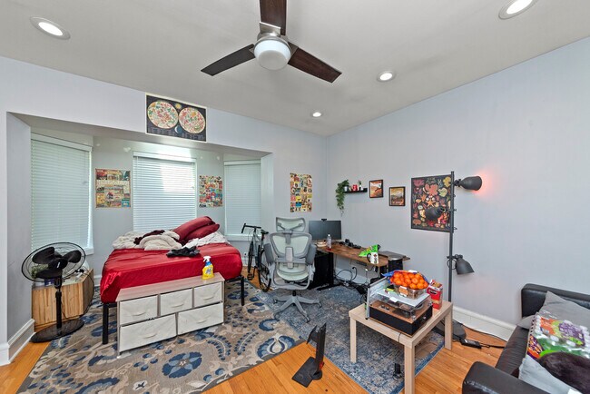 1545 W Addison St unit 2, Chicago, IL 60613 - photo 6