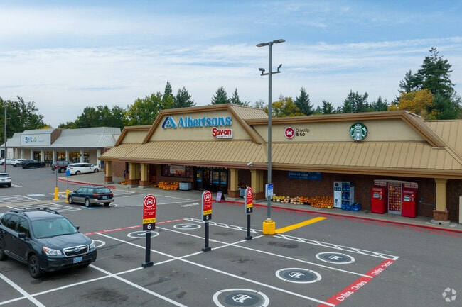 Albertsons on SW Beaverton Hillsdale Hwy is the go-to grocery store for Bridlemile residents.