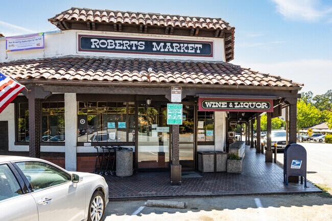 Roberts Market has all your grocery essentials in Woodside, CA.