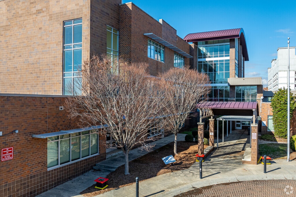 FWCAA is an elementary school which specializes in art -  integrated Learning.