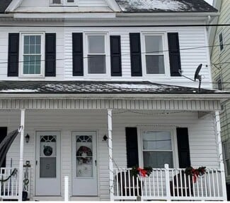 242 S Walnut St, Slatington, PA 18080