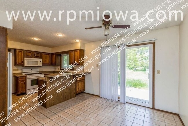 631 Crystal St, Ames, IA 50010 - photo 4