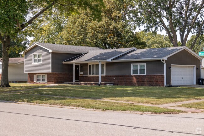 Split level homes in Indian Hills offer multi space living.