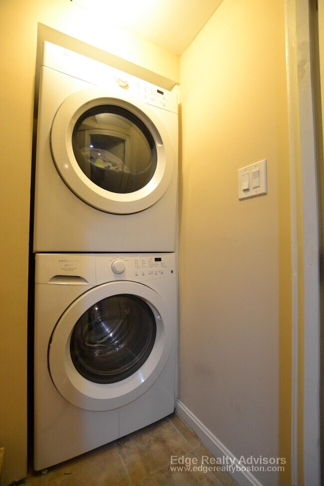 22 Shepard St unit 2, Brighton, MA 02135 - photo 6