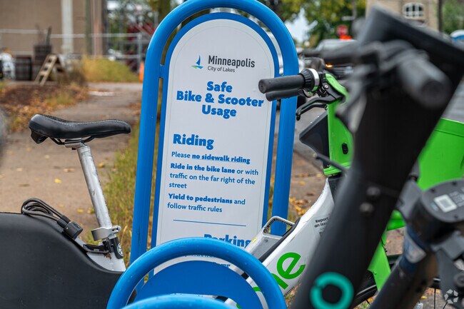 Bikes and scooters are convenient forms of public transportation in Sumner-Glenwood.